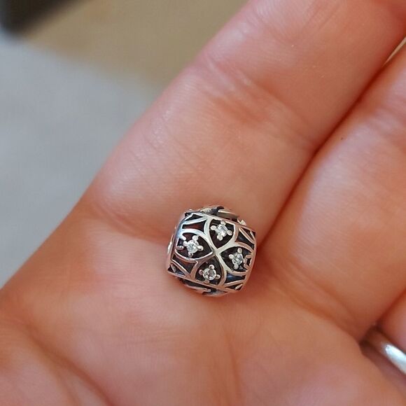 925 Sterling Silver Charm E - Picture 10 of 11